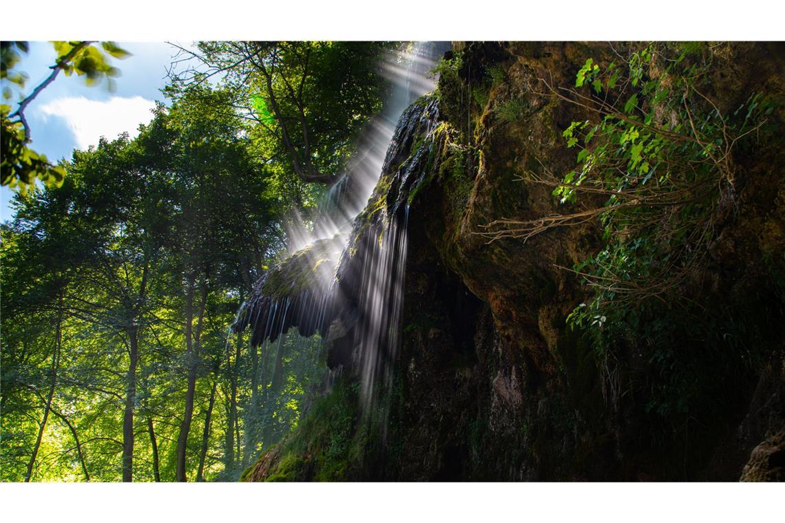 Der Uracher Wasserfall ist sogar mit Kinderwagen zu erreichen.