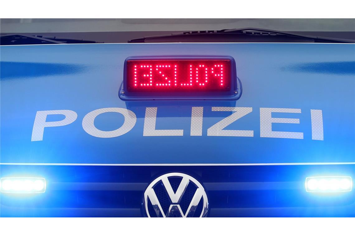 Der Vorfall hatte einen großen Polizeieinsatz ausgelöst. Auch Beamte der Hundestaffel waren am Tatort.