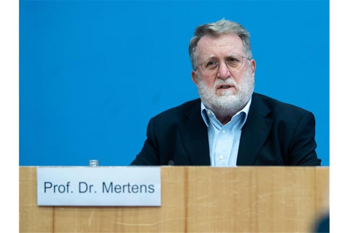 Wer ist wann dran? Debatte über Booster-Impfung Der Vorsitzende der Ständigen Impfkommission Thomas Mertens. Foto: Bernd von Jutrczenka/dpa