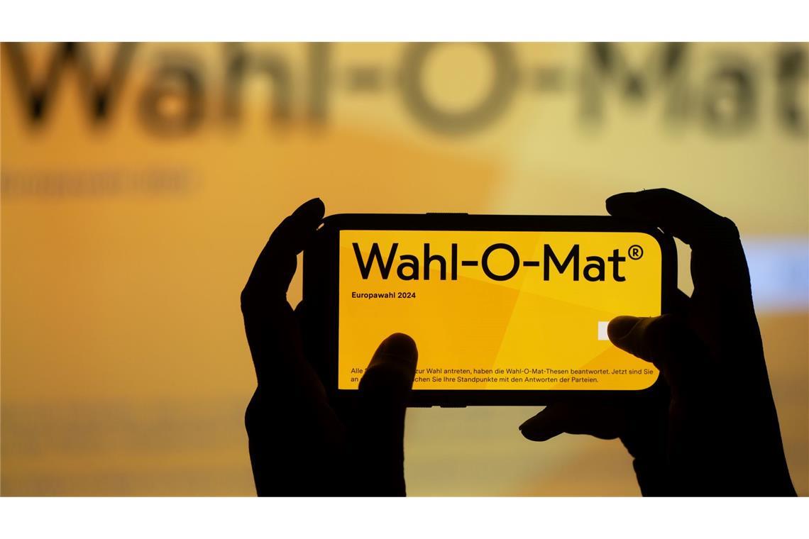 Der Wahl-O-Mat ist ein Online-Tool mit dem Nutzer ihre eigene Position mit denen aller zur Wahl antretenden Parteien vergleichen können. (Archivbild)