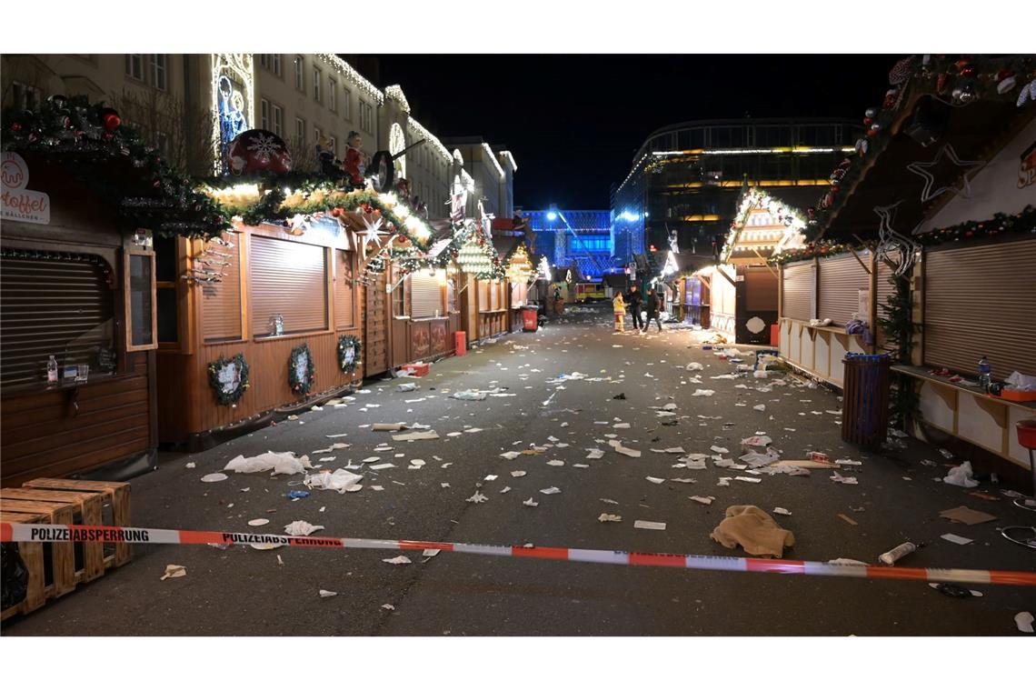 Der Weihnachtsmarkt ist abgesperrt.