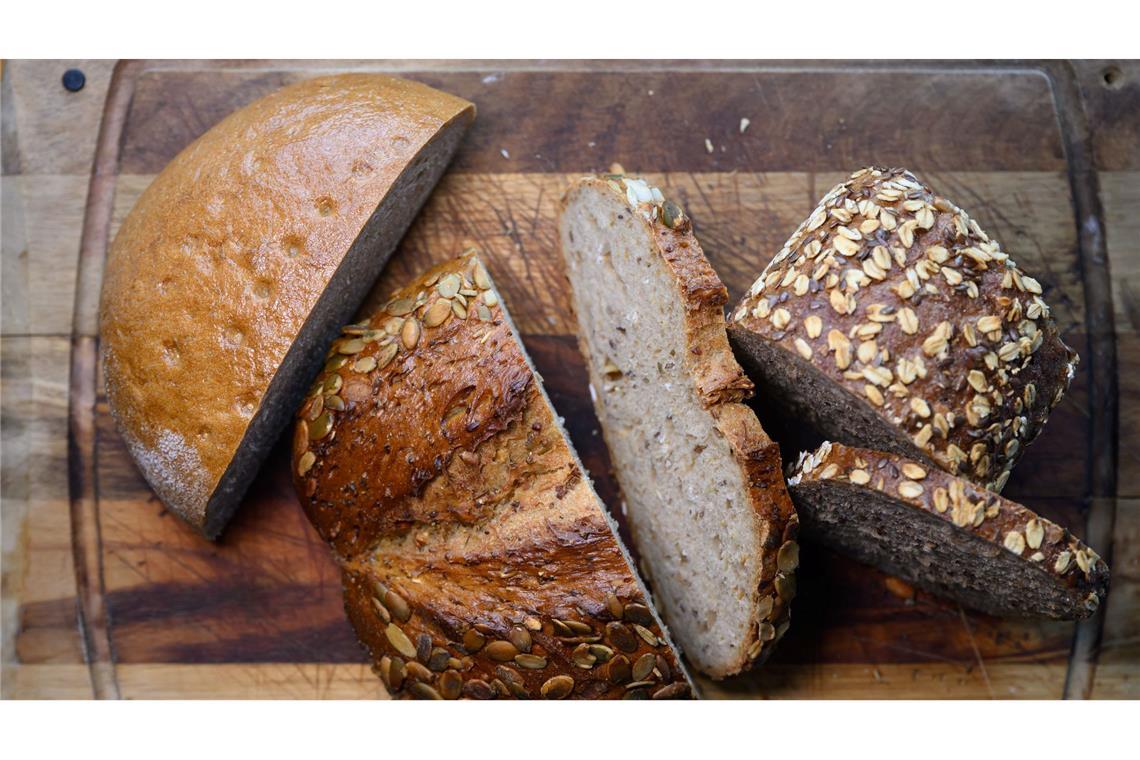 Deutschland, deine Brotsorten: beispielsweise Kürbiskernbrot, Vollkornbrot und Mischbrot. (Symbolbild)