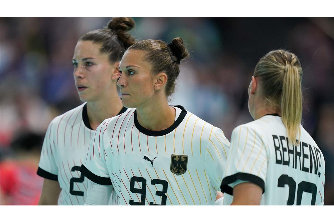 Deutschlands Handballerinnen waren nach dem verpatzten Olympia-Auftakt völlig ratlos.