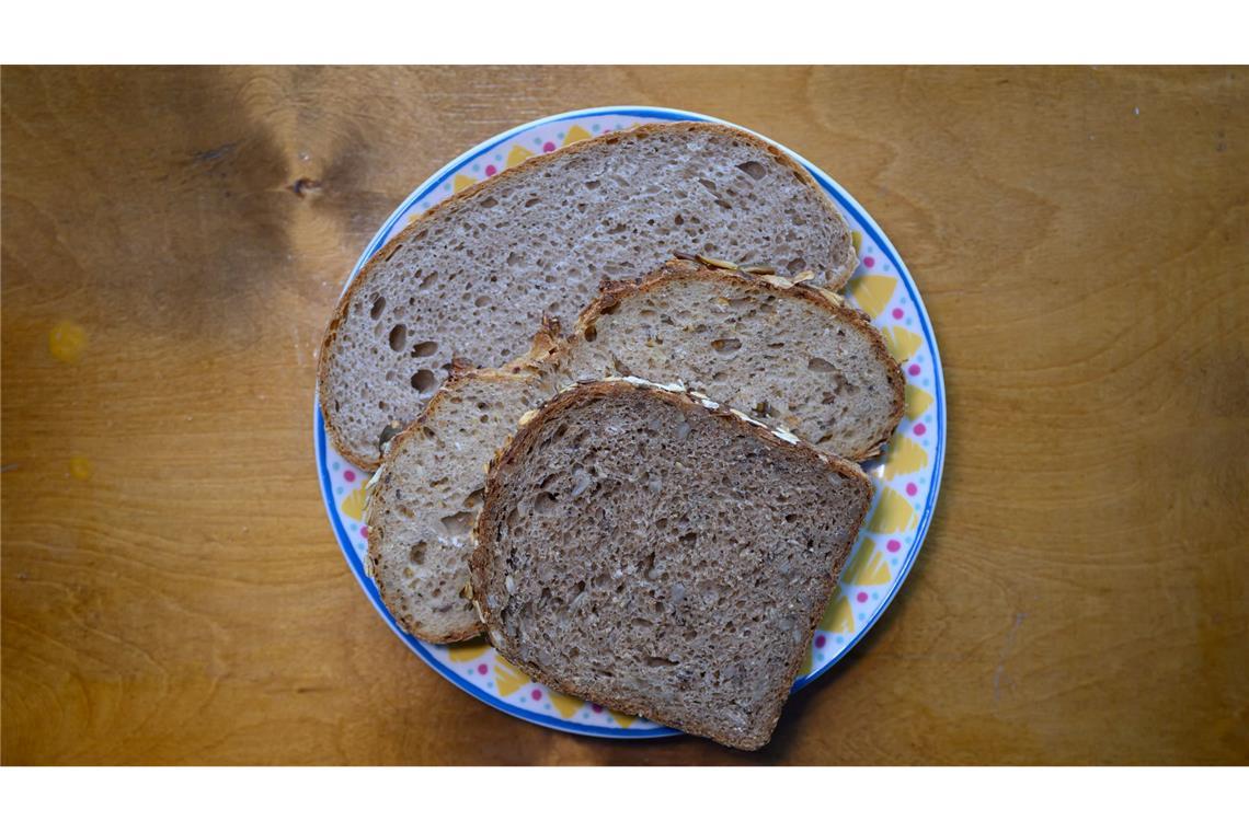 Deutschlands Stolz ist die Brotvielfalt - hier zum Beispiel Kürbiskernbrot, Vollkornbrot und Mischbrot. (Symbolbild)