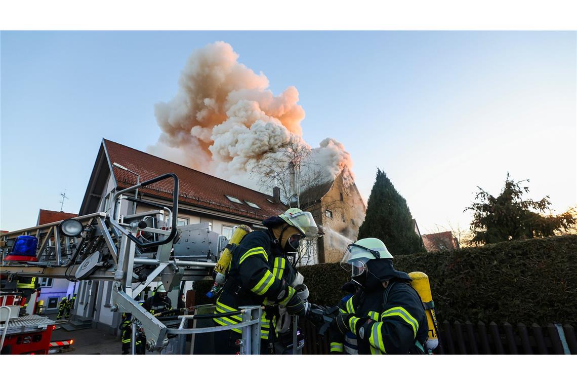 Dichter Rauch zeigt sich über der Riedlinger Altstadt.