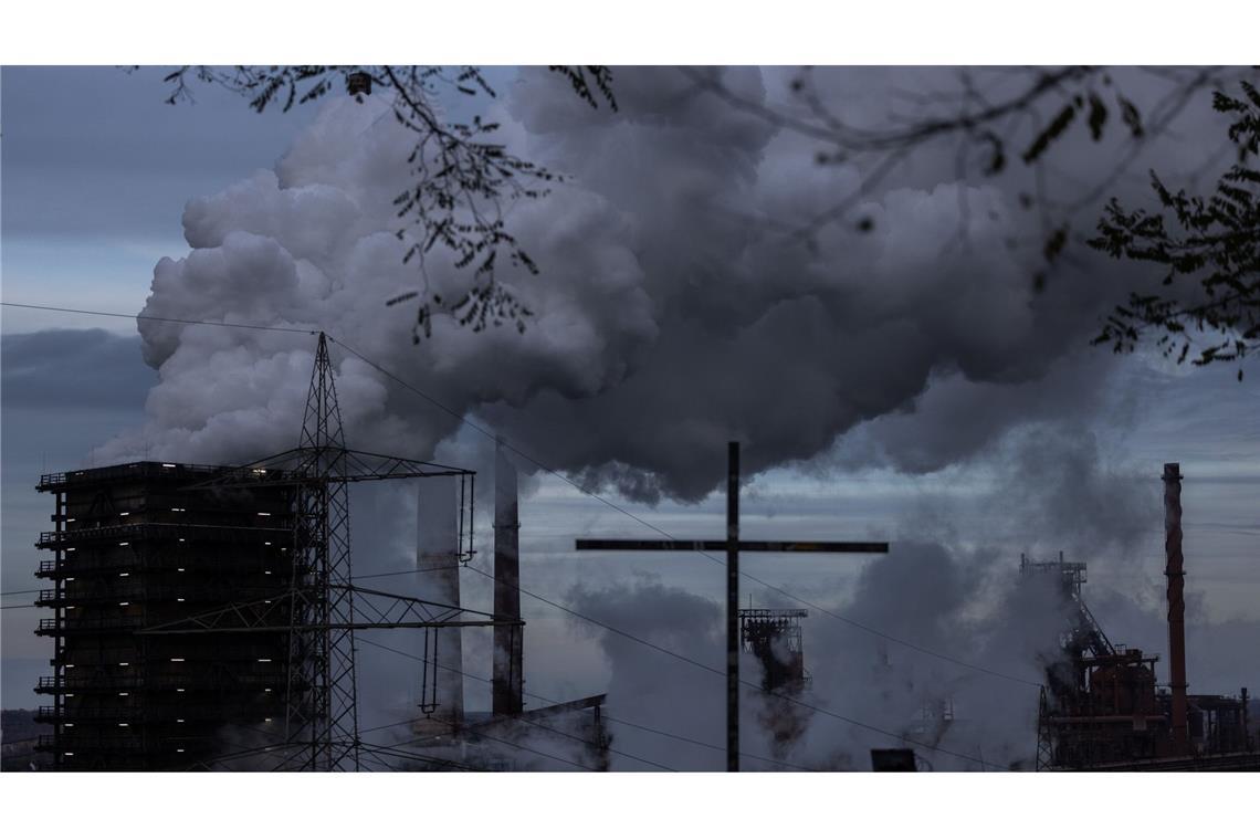 Die angeschlagene deutsche Industrie hat Ende des vergangenen Jahres überraschend viele neue Aufträge erhalten (Archivbild).