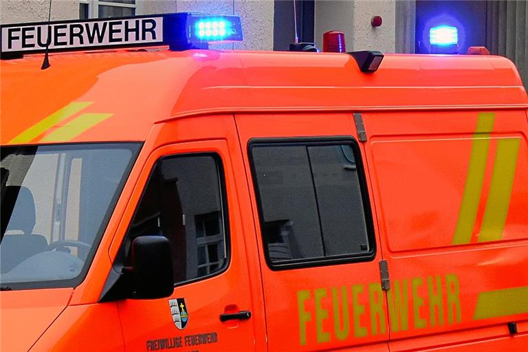 Die Backnanger Feuerwehr musste am Sonntagmorgen in die  Eduard-Breuninger-Straße ausrücken. Symbolfoto: Tobias Sellmaier