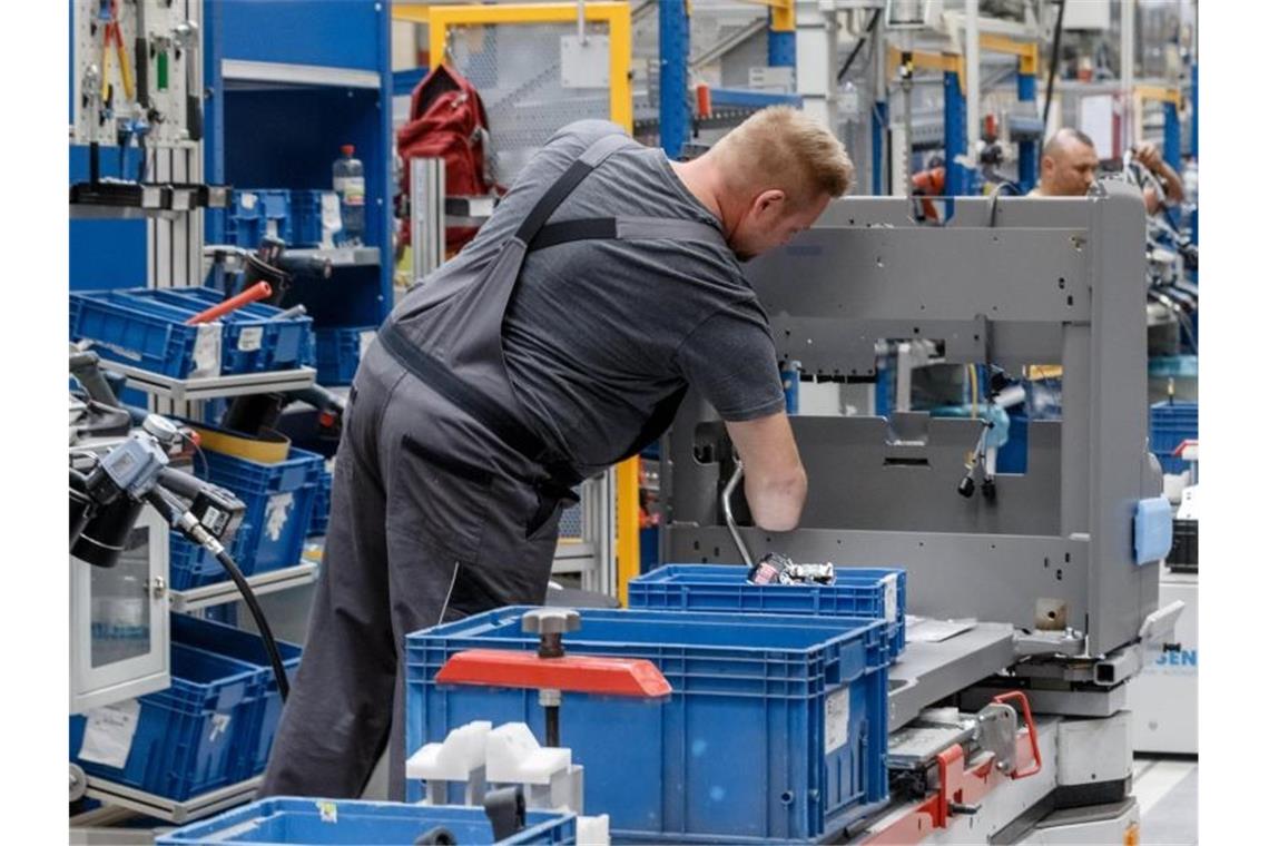 Auftragsbestand in Industrie auf Höchststand Die Betriebe erhielten mehr neue Bestellungen - besonders stark waren unter anderem Maschinenbauer betroffen. Foto: Markus Scholz/dpa/Symbolbild