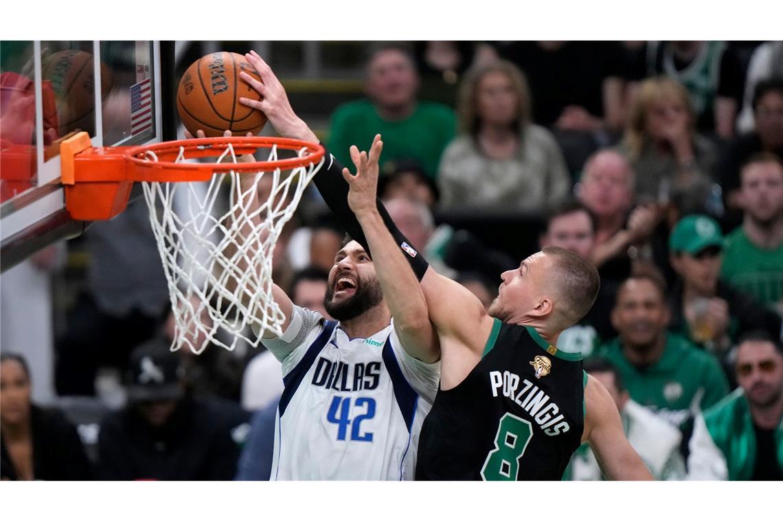 Die Boston Celtics gewinnen Spiel 2 der NBA Finals gegen die Dallas Mavericks mit 105:98.