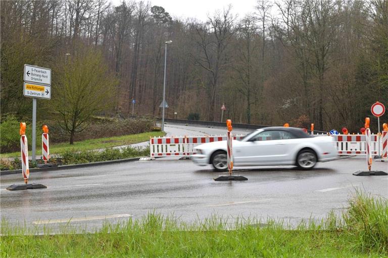 Die Botanger Straße soll kommende Woche wieder freigegeben werden.