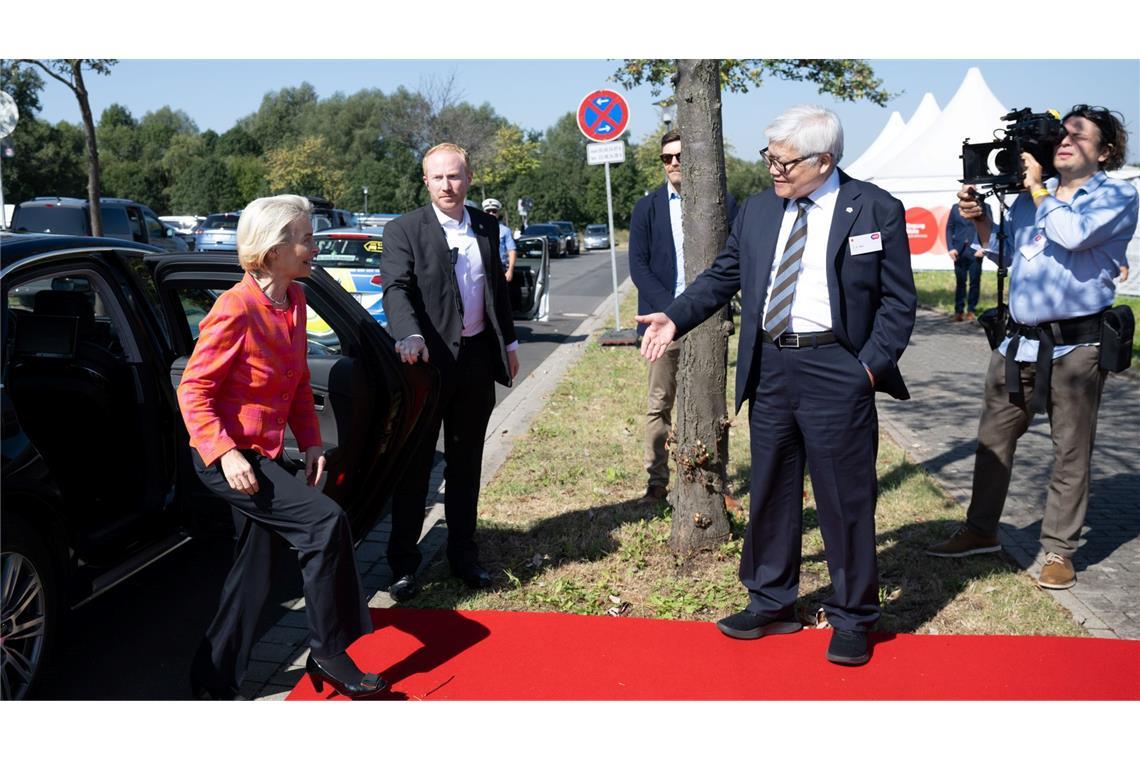 Die Brüsseler Behörde unter Ursula von der Leyen prüfte die staatliche Unterstützung der Chip-Fabrik.