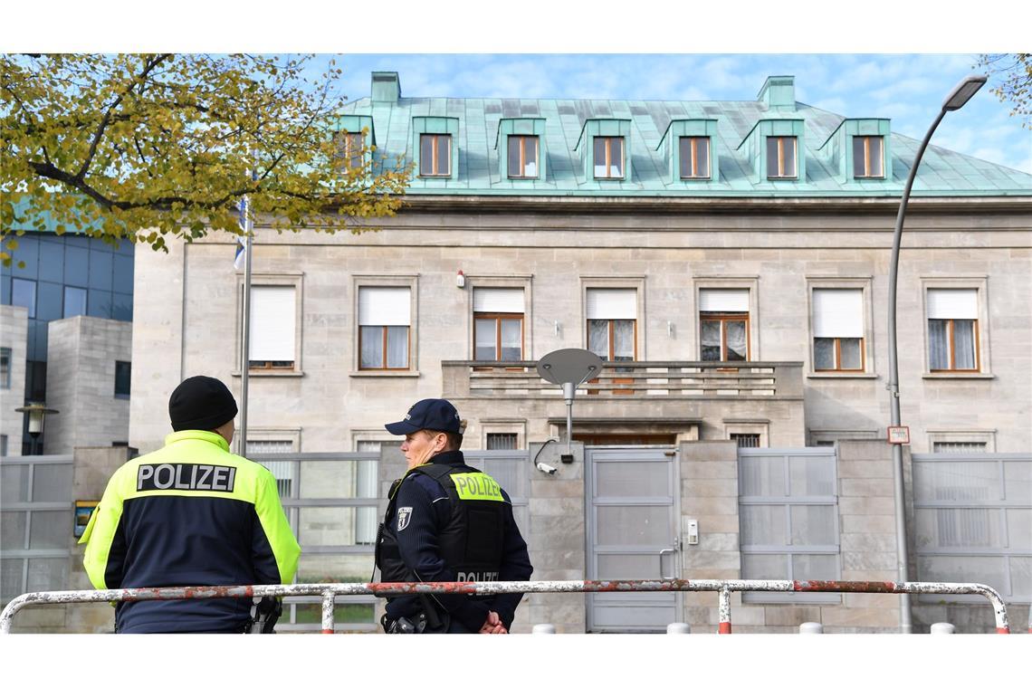 Die Bundesanwaltschaft wirft dem Mann vor, einen Anschlag mit Schusswaffen auf die israelische Botschaft geplant zu haben.