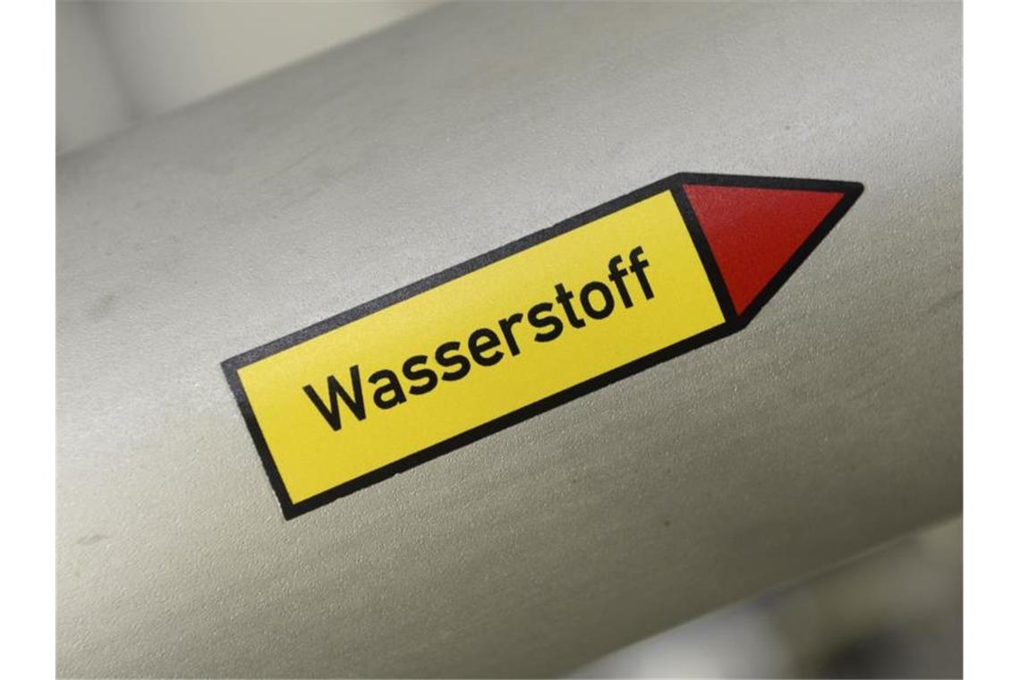 Karliczek drückt bei Wasserstoff-Strategie aufs Tempo Die Bundesregierung setzt auf Wasserstoff als Energielieferanten der Zukunft. Foto: Hermann Pentermann/dpa