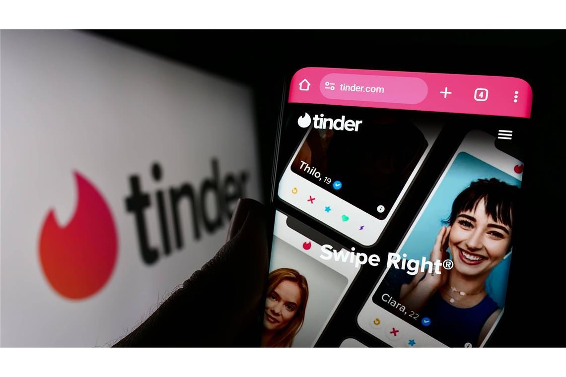 Soldatin scheitert mit Klage gegen Dienstrüge wegen Tinder-Dating Die Bundeswehr wertete die Beschreibungen im Tinder-Profil als Verstoß gegen die soldatische Pflicht, sich auch außerhalb des Dienstes diszipliniert zu verhalten und dem Ansehen der Bundeswehr nicht zu schaden.