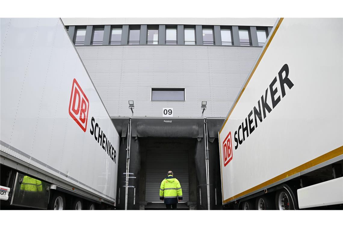 Die Deusche Bahn verkauft Logistik-Tochter, DB Schenker.