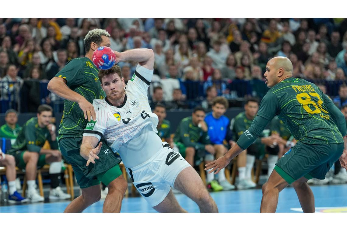 Die deutschen Handballer tun sich bei der WM-Generalprobe gegen Brasilien extrem schwer.