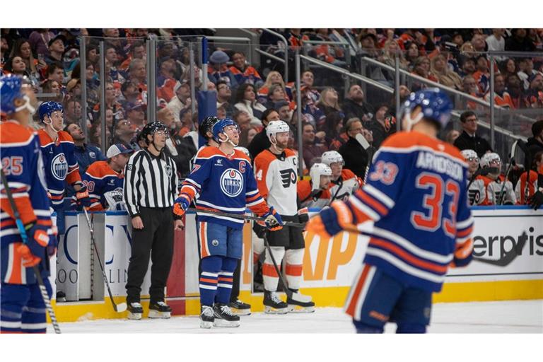 Die Edmonton Oilers haben das Spiel gegen die Philadelphia Flyers am Ende noch gedreht.