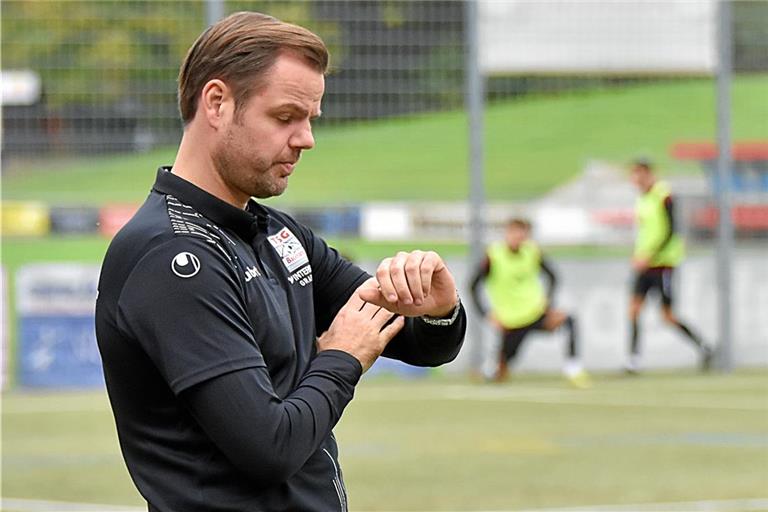 Die erfolgreiche Zeit von Mario Klotz als Trainer der TSG Backnang ist noch lange nicht abgelaufen. Der Oberliga-Siebte und sein 39-jähriger Coach haben sich darauf geeinigt, den zum Saisonende auslaufenden Vertrag um ein weiteres Jahr zu verlängern. Foto: Tobias Sellmaier