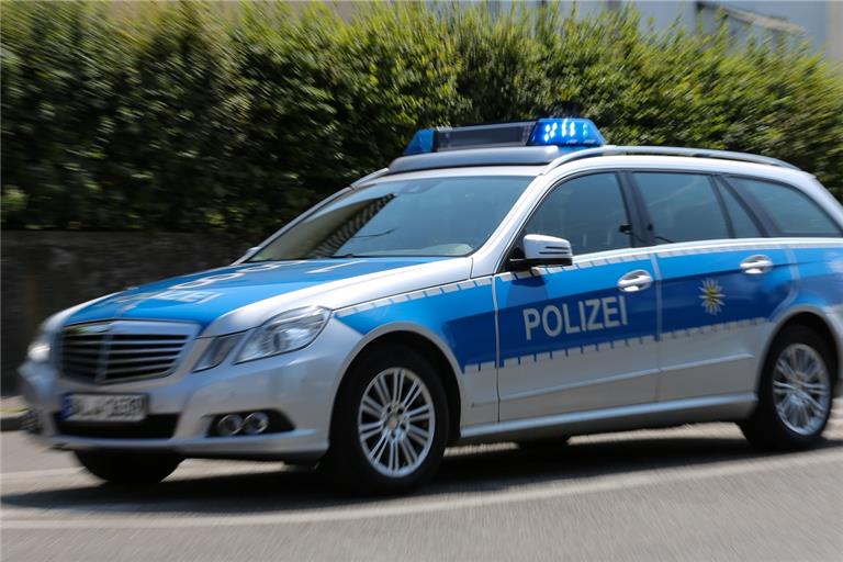Die Ermittlungen zu den Fall dauern an. Symbolfoto: A. Becher