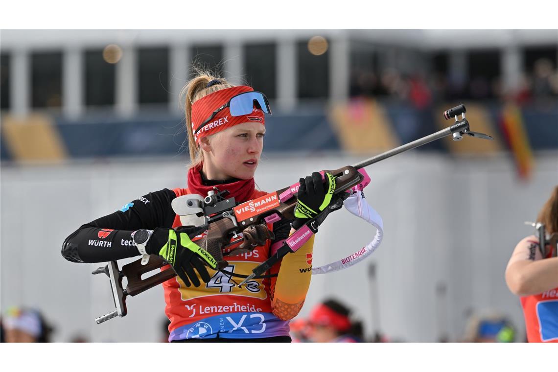 Die erst 19-jährige Julia Tannheimer zeigt in ihrer ersten WM-Staffel eine starke Leistung.