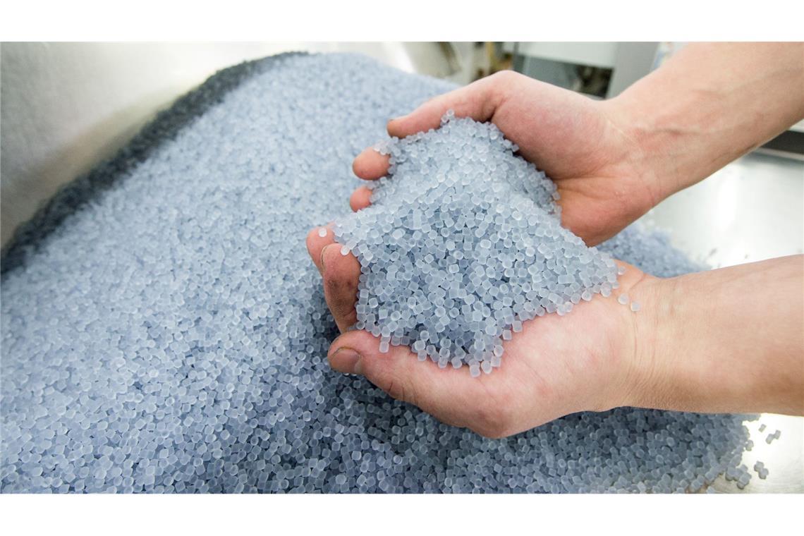 Neue EU-Regeln für weniger Plastikgranulat in der Umwelt Die EU will einen sorgsameren Umgang mit Plastikteilchen.