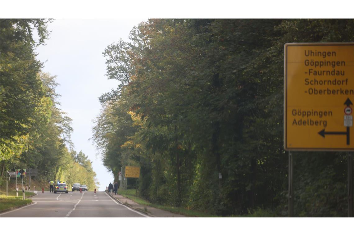 Die Fahrbahn war zeitweise gesperrt.