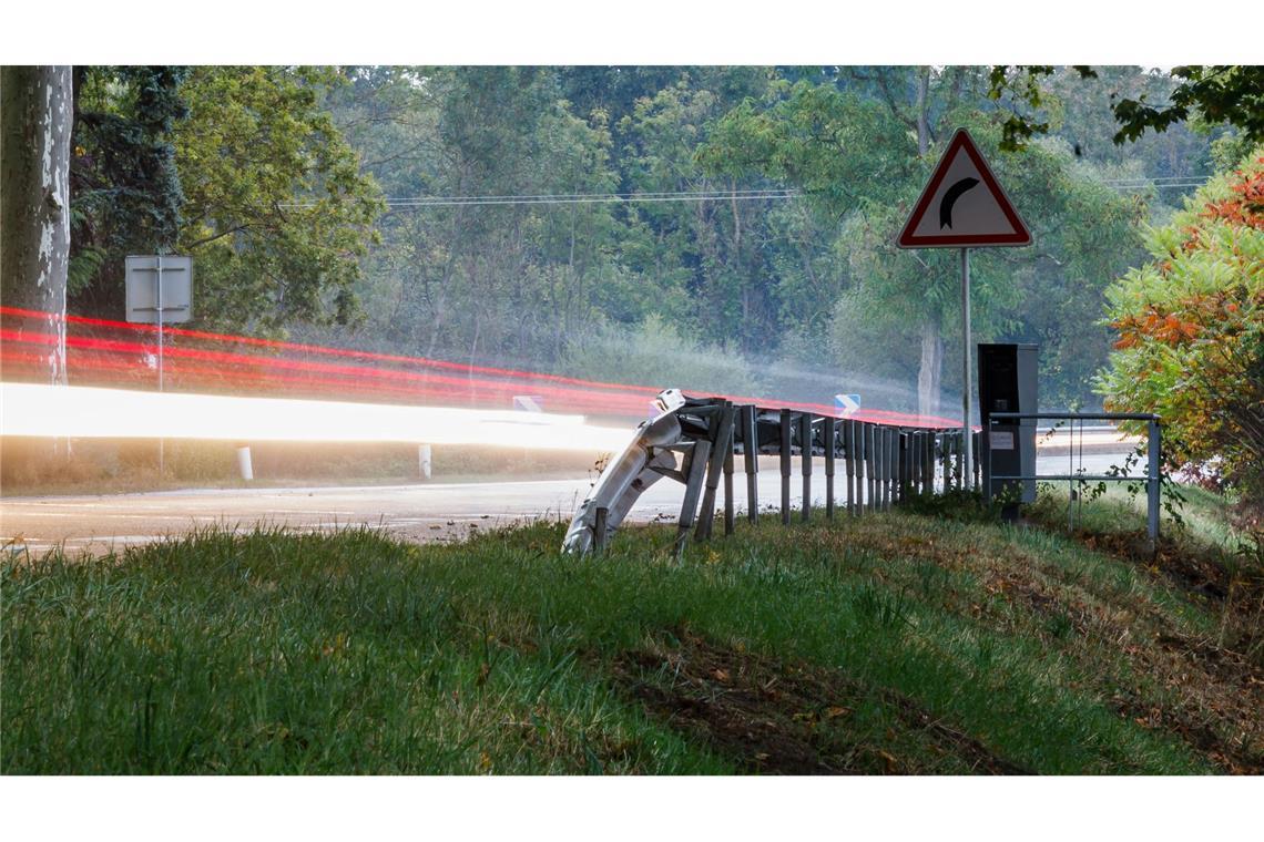 Die fest installierten Blitzer an Frankreichs Straßen sind oft Zielscheibe von Vandalismus (Archivbild).