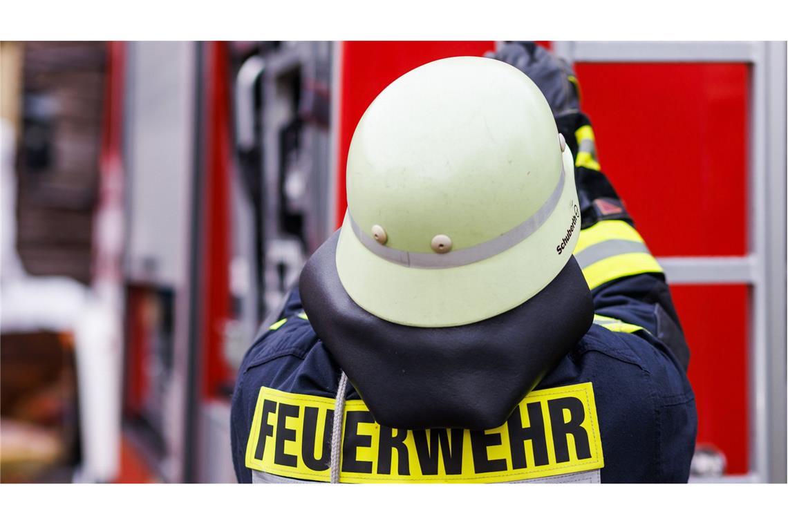 Mensch stirbt bei Hausbrand – Identität noch unklar Die Feuerwehr entdeckte nach einem Brand in Hofstetten einen Leichnam. (Symbolfoto)
