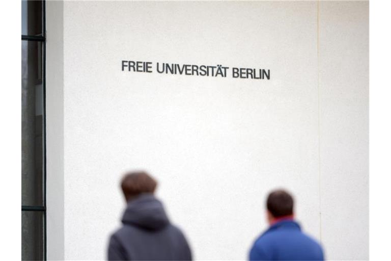 Die Freie Universität Berlin hatte seit Februar Giffeys Doktorarbeit geprüft, nachdem Plagiatsjäger auf Unregelmäßigkeiten hingewiesen hatten. Foto: Rainer Jensen/dpa