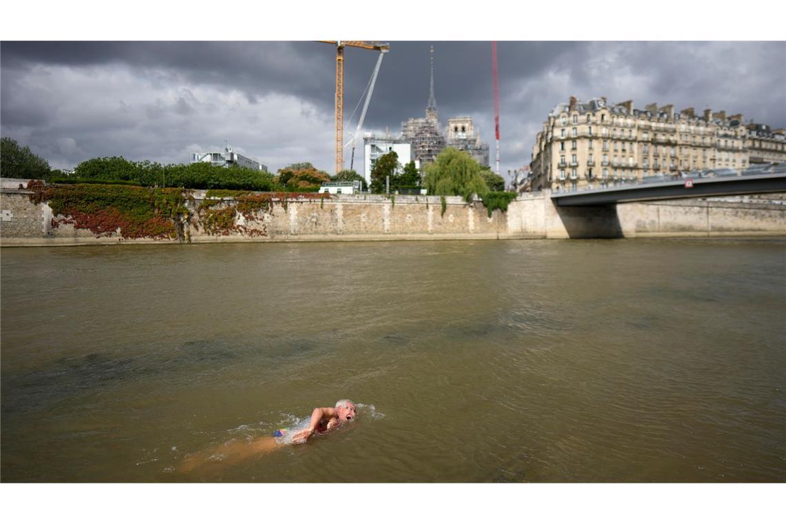 Die Freiwasserschwimmer sollen in der Seine ihre Olympiasieger ermitteln.