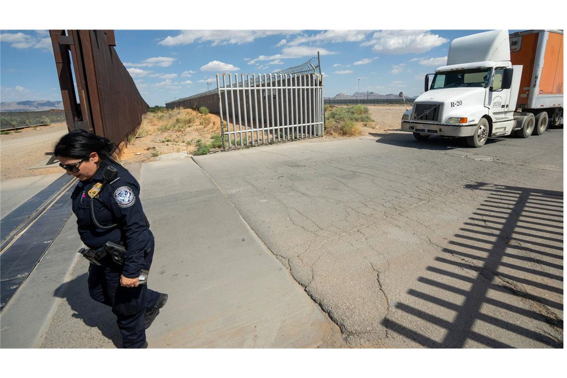 Die Gangster wurden auf dem kleinen Flughafen von Santa Teresa, New Mexico (im Bild) verhaftet.