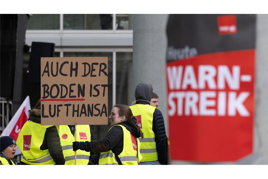 Die Gewerkschaft Verdi ruft das gesamte Lufthansa-Bodenpersonal zum Warnstreik auf.