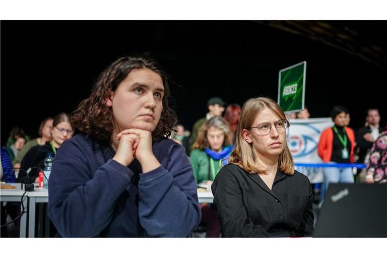 Die Grüne-Jugend-Chefs Svenja Appuhn (links) und Katharina Stolla wollen gemeinsam mit dem restlichen Vorstand aus der Partei austreten. (Archivbild)