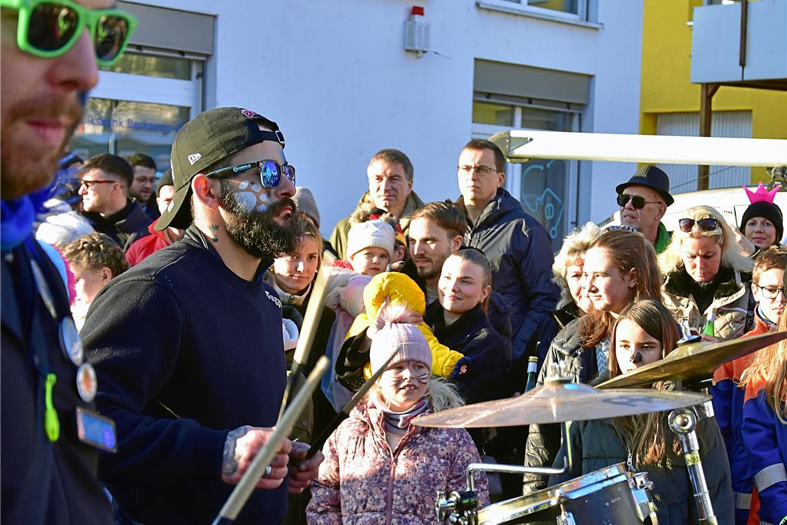 Die Guggenmusik ist durch ganz Erbstetten zu hören. Faschingsverein Burgstetten:...