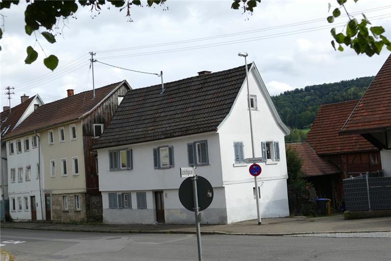 Die Häuser in der Backnanger Straße sollen abgerissen werden. Foto: Ute Gruber