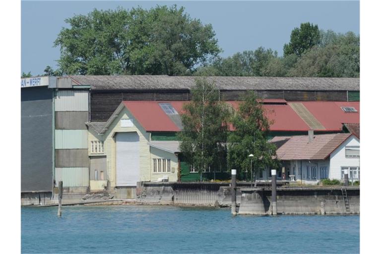 Die Hallen der Bodan-Werft sind in Kressbronn am Bodensee zu sehe. Foto: picture alliance / dpa/Archivbild