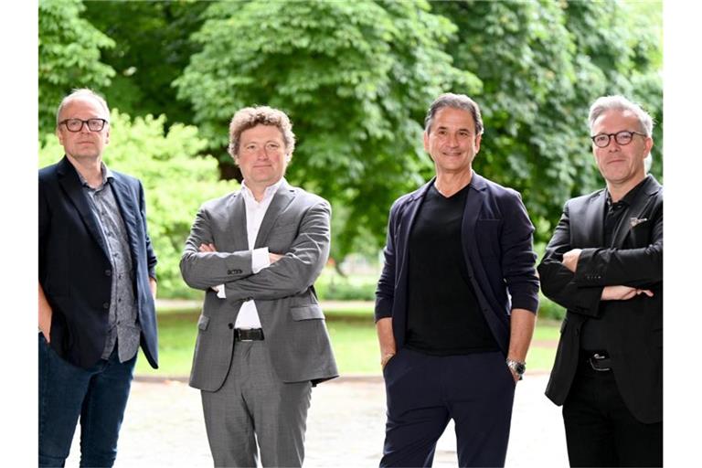 Die Intendanten der Staatstheater Stuttgart Burkhard C. Kosminski (l-r), Viktor Schoner, Tamas Detrich und Marc-Oliver Hendriks. Foto: Bernd Weissbrod/dpa