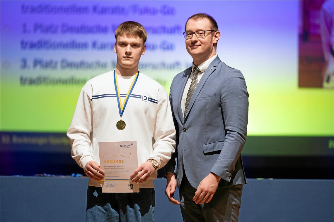 Die Jugendsportmedaille in Gold gab es von Maximilian Friedrich für Maxim Semeno...