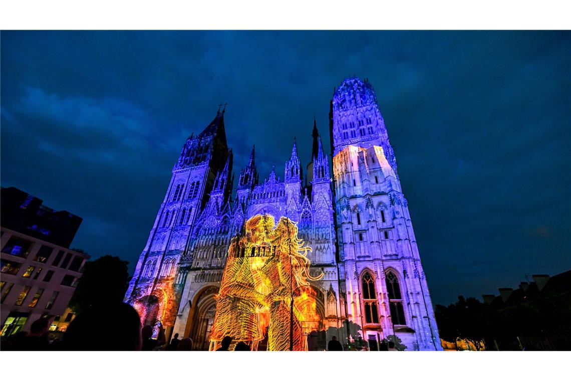 Die Kathedrale von Rouen (151 Meter) in der Normandie amtierte sogar nur drei Jahre, von 1877 bis 1880.