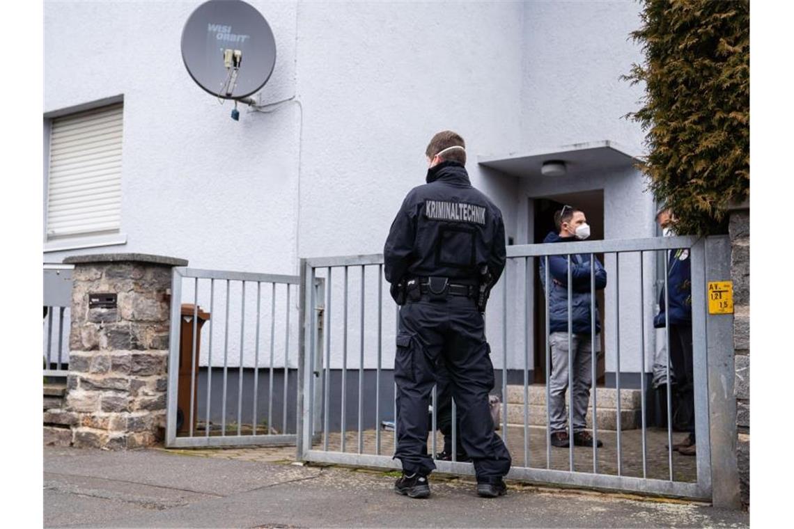 Zwei Kinder tot in Unterfranken entdeckt Die Leichen der Kinder sollten noch heute obduziert werden, um die Todesursache zu klären. Foto: Nicolas Armer/dpa