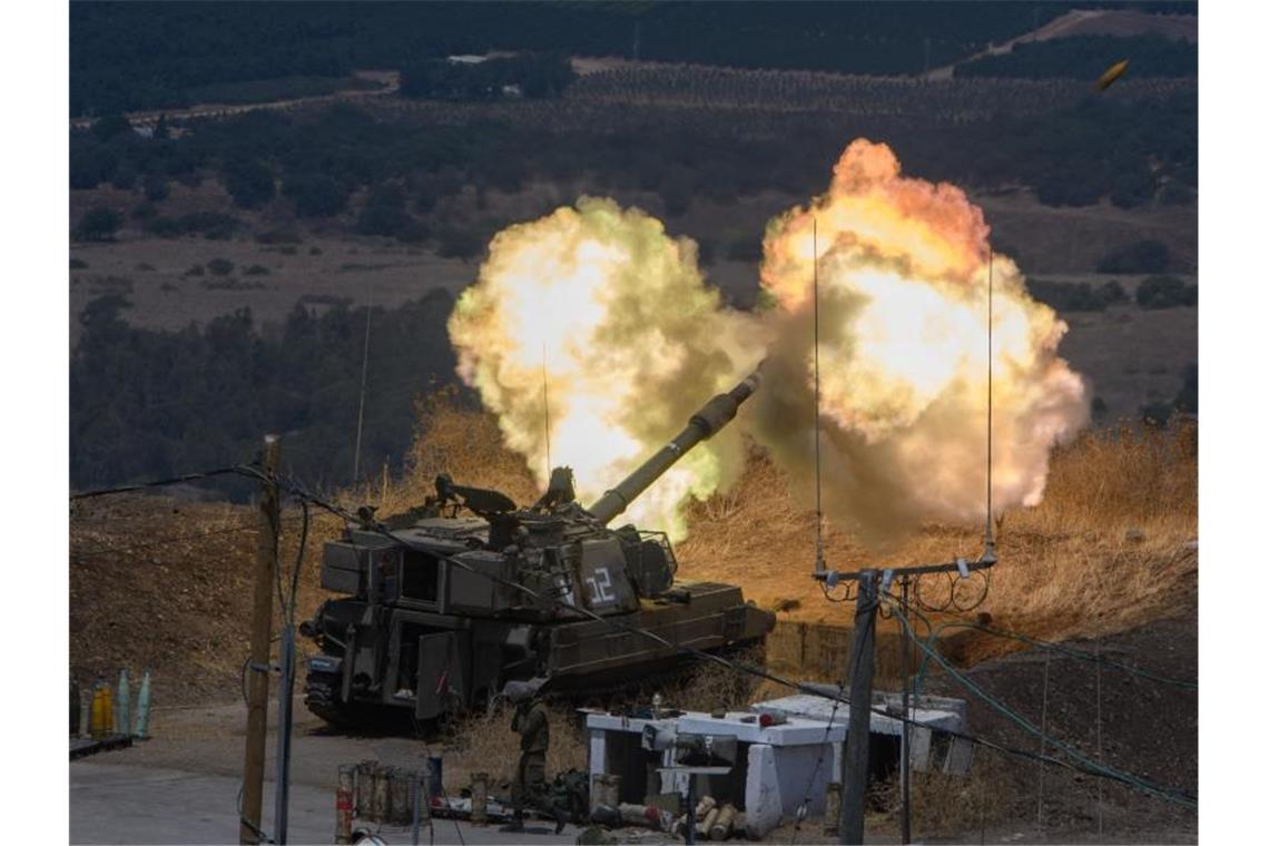 Hisbollah warnt vor Eskalation in Konflikt mit Israel Die libanesische Schiitenmiliz Hisbollah hat von Israel besetztes Gebiet mit Raketen beschossen. Foto: Ayal Margolin/XinHua/dpa