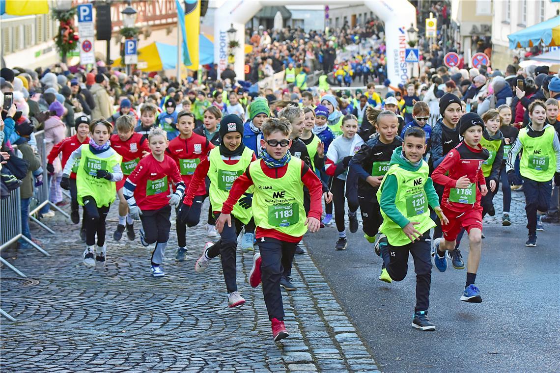 Die Max-Eyth-Realschule stellte über 220 Läuferinnen und Läufer. Gut zu erkennen...