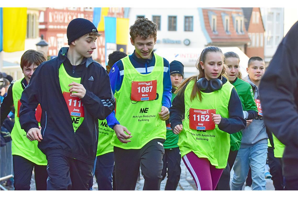 Die Max-Eyth-Realschule stellte über 220 Läuferinnen und Läufer. Silvesterlauf 2...