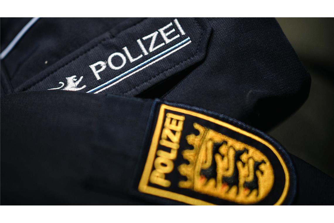 Die Mutter des Mannes hat die Polizei gerufen, weil ihr Sohn in der Wohnung randalierte (Symbolbild).