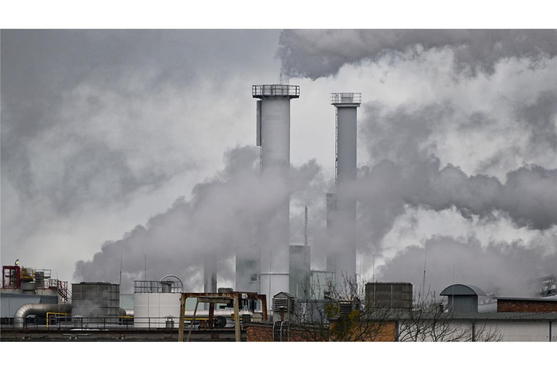 Die neue Förderung ist für Unternehmen unter anderem der energieintensiven Grundstoffindustrie, der Stahl- und Gießereibranche, der Glas-, Keramik-, Papier- oder Zementindustrie gedacht. (Archivbild)