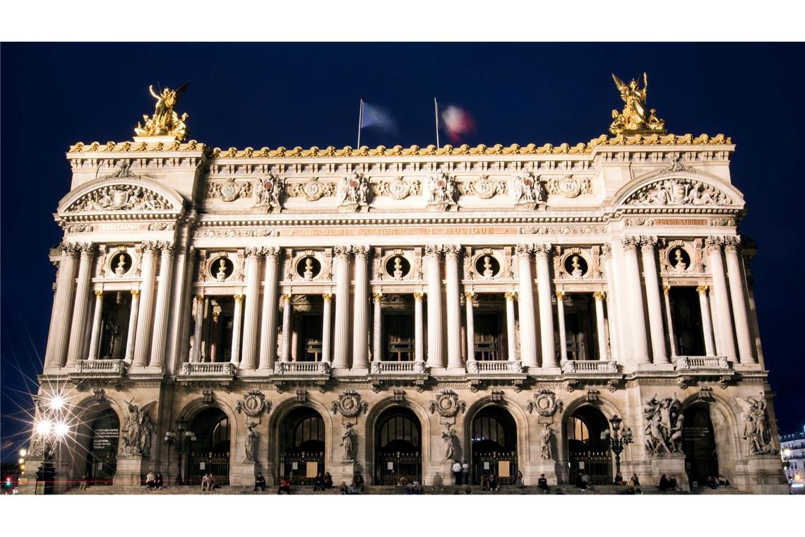 Die Pariser Opéra Garnier wird derzeit einer Schönheitskur unterzogen.