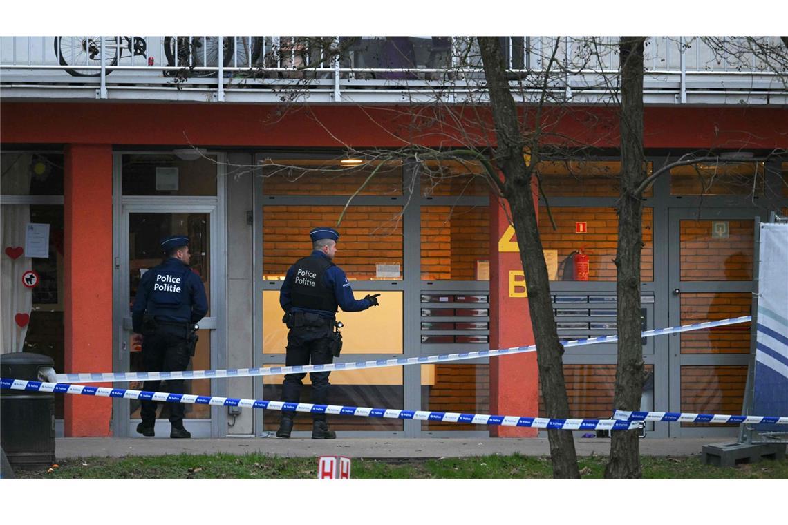 Die Polizei bei einem Einsatz nach den Schüssen in der Nacht zum Freitag.