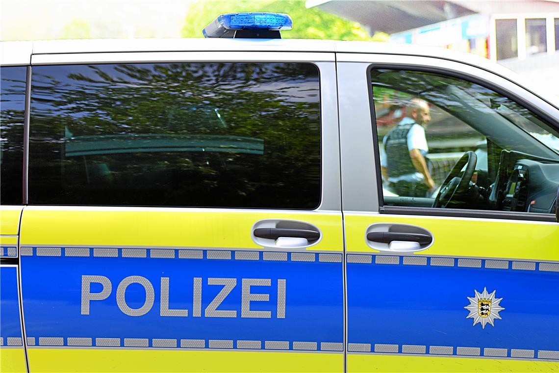 Die Polizei bittet Zeugen um Hinweise. Symbolfoto: Tobias Sellmaier