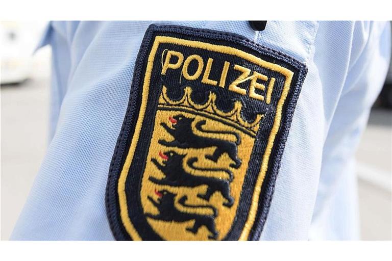 Die Polizei ermittelt derzeit noch die Hintergründe des tödlichen Sturzes. (Symbolbild)