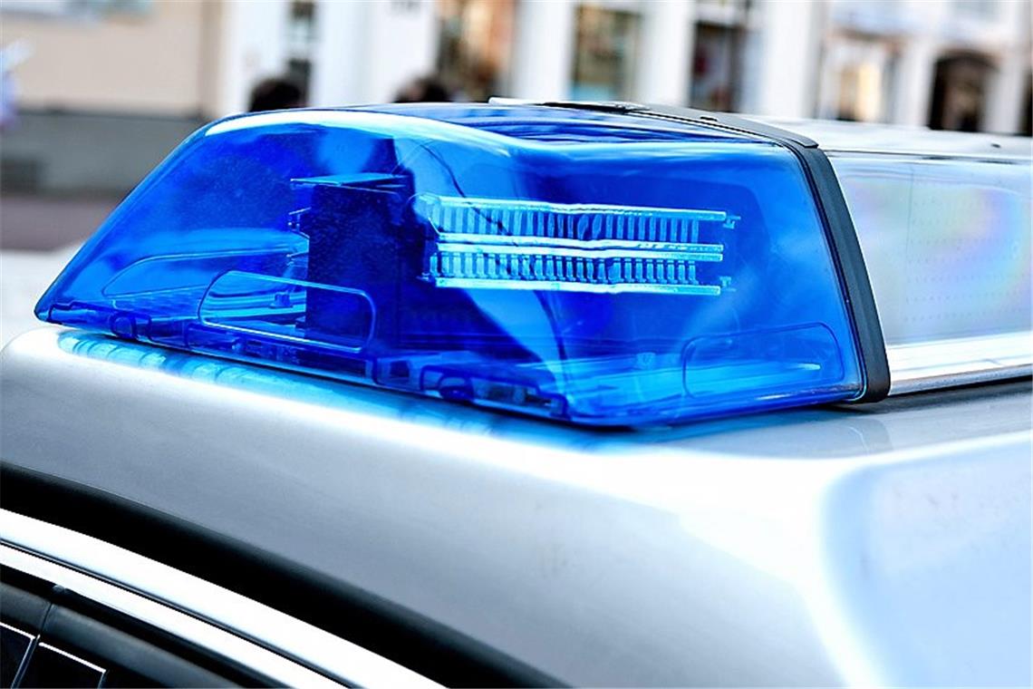 Tankstelle in Sulzbach überfallen Die Polizei fahndet nach einem jungen Mann, der eine Tankstelle in Sulzbach an der Murr überfallen hat. Foto: Goss Vitalij/stock.adobe.com
